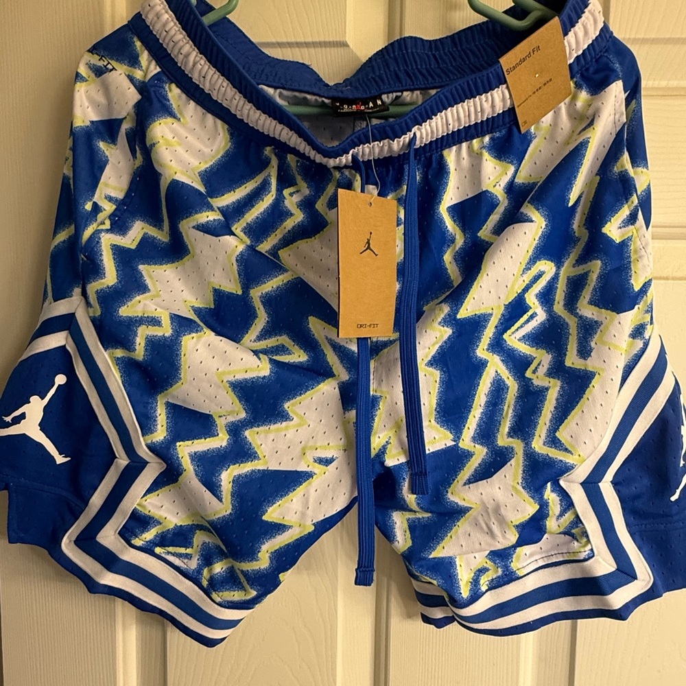 Jordan Men's Blue and White Zigzag Athletic Shorts